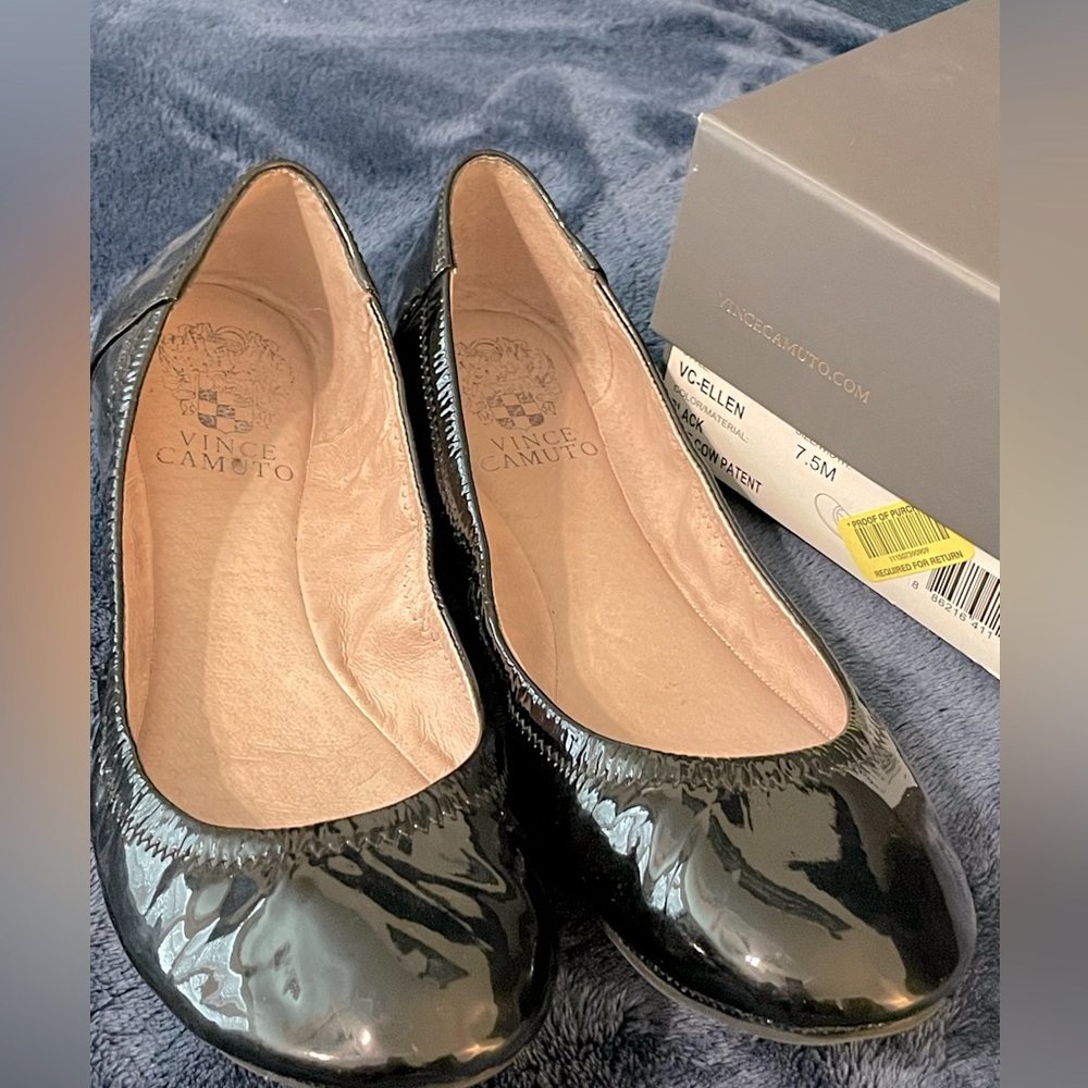Vince Camuto Ellen Patent Leather Flat | Size 7.5M